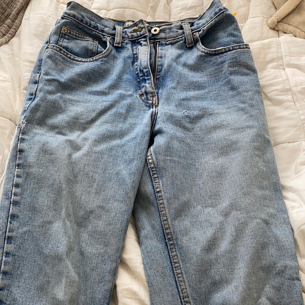Ann Taylor Petite jeans. Size 6P. Fits like 0/25.